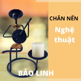 Chân nến nghệ thuật bằng sắt người ôm đàn Bảo Linh