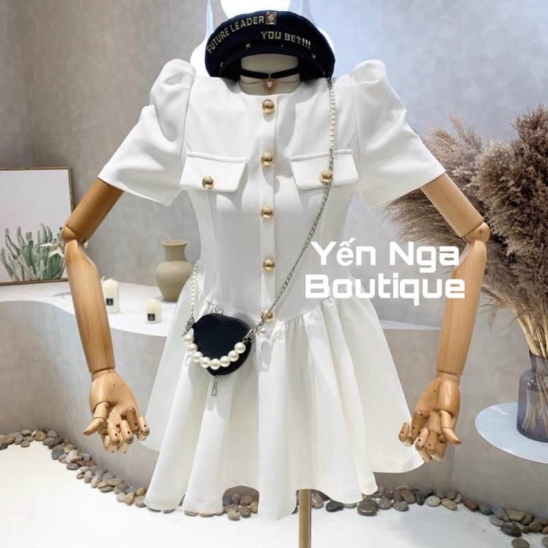 Đầm xoè túi nắp phối nút