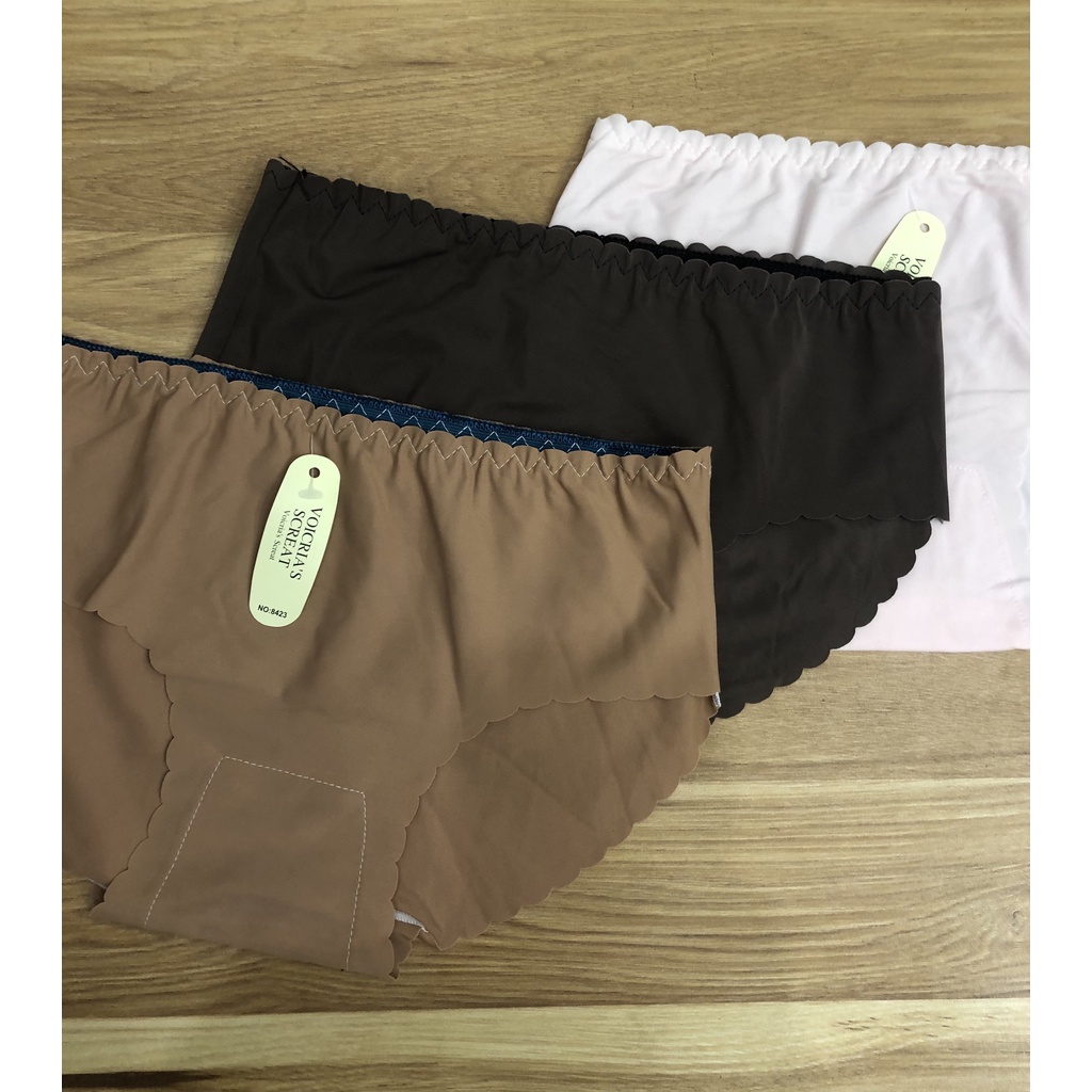 Quần lót nữ cotton vải mềm, hàng Việt Nam xuất khẩu.