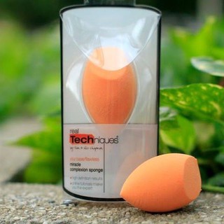 BÔNG MÚT TRANG ĐIỂM TÁN KEM NỀN REAL TECHNIQUES MIRACLE COMPLEXION SPONGE