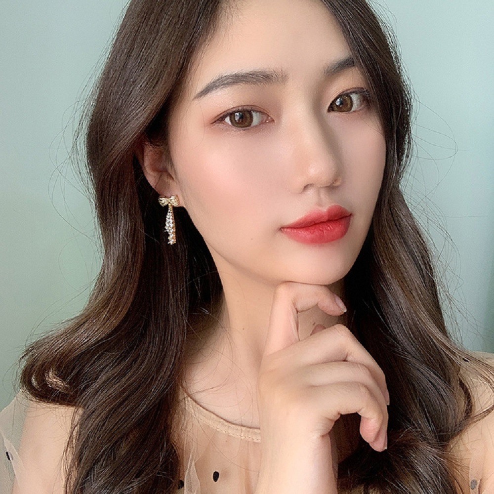 Đôi Khuyên Tai Dáng Dài Đính Đá Kiểu Dáng Hình Học Thời Trang Cho Nữ