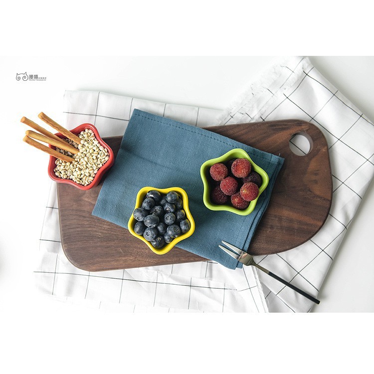 Bát sứ ăn dặm hình sao 80ml - Nhiều màu