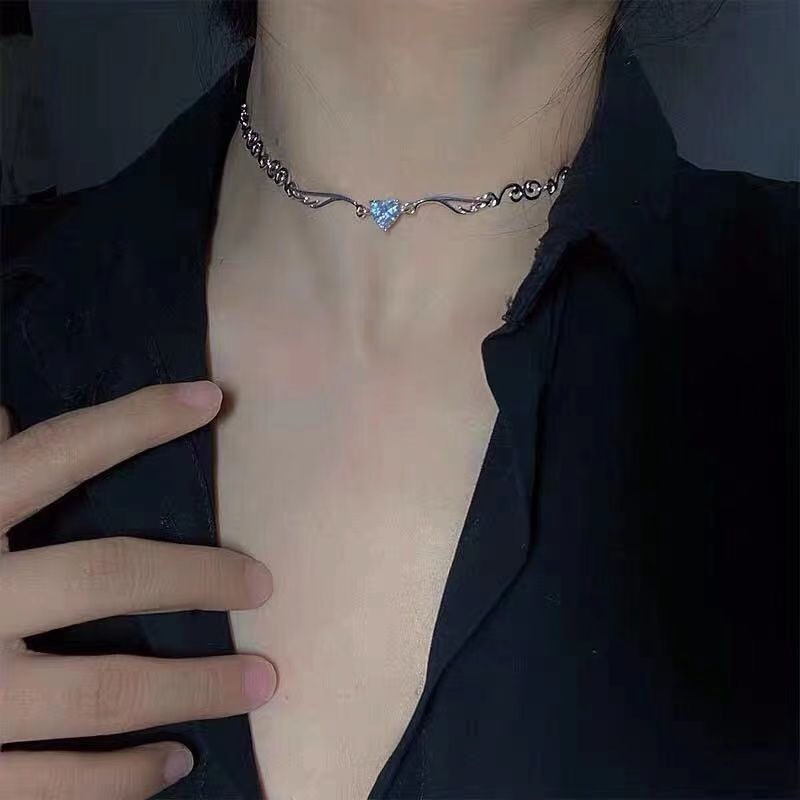 Vòng cổ Hợp Kim Mặt Hình Trái Tim Và Đôi Cánh Đính Đá Thời Trang Cho Nữ