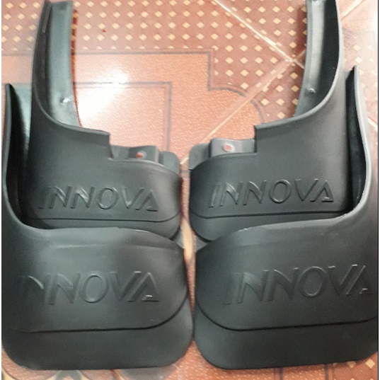 Bộ chắn bùn  Toyota Innova . Hàng tốt