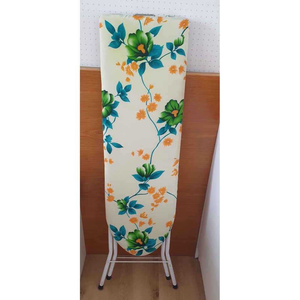 Bàn để ủi đồ đứng, còn mới, đẹp (chỉ giao trong TP HCM, liên hệ shop để sắp xếp vận chuyển)