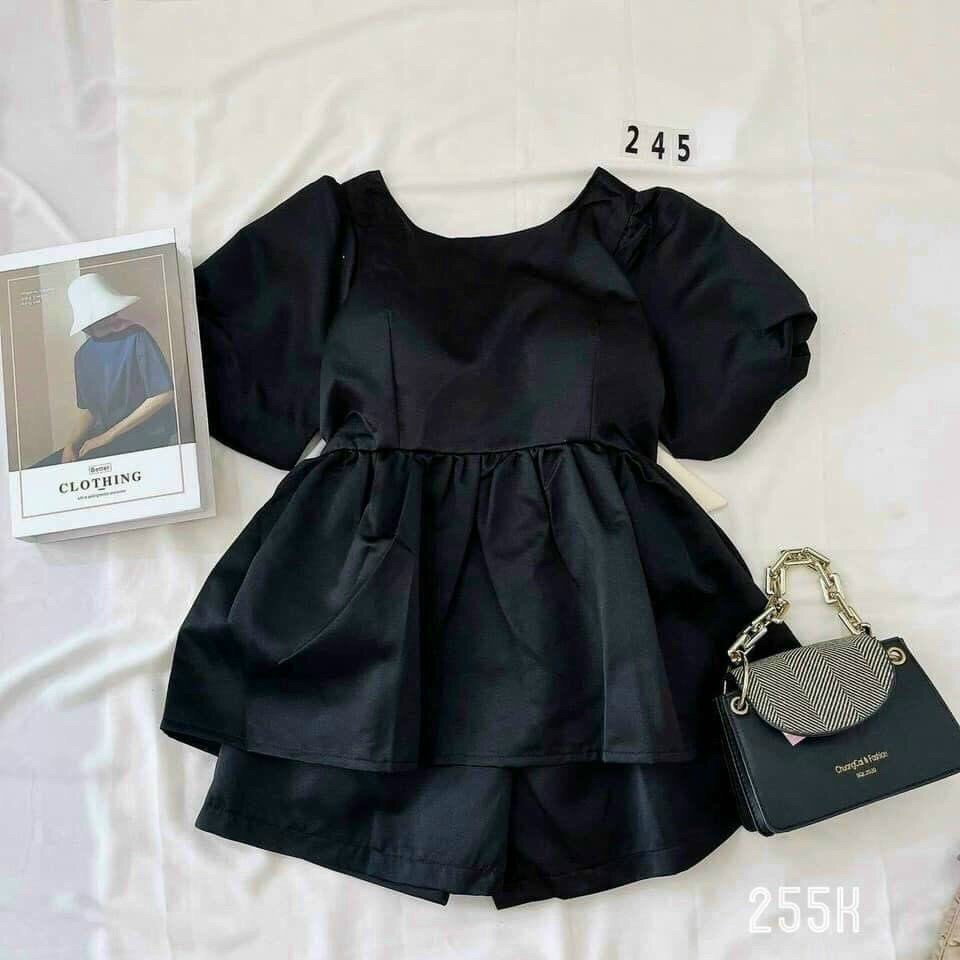 Set bộ 2 món quần đùi ngắn kèm áo kiểu nữ phối nơ hở lưng, chất vải thun umi mềm, mịn