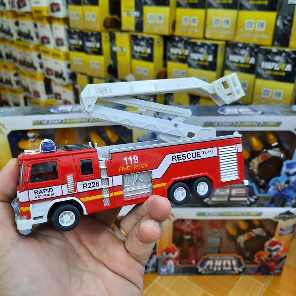 Xe cứu hỏa đồ chơi trẻ em bằng sắt có âm thanh và đèn tỉ lệ 1:32