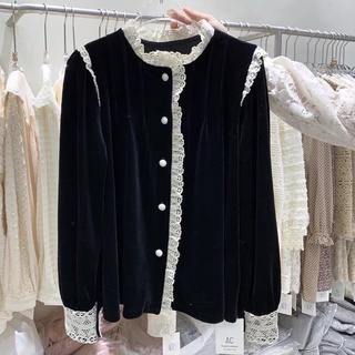Áo Nhung Đen Phối Cổ Tay Ren