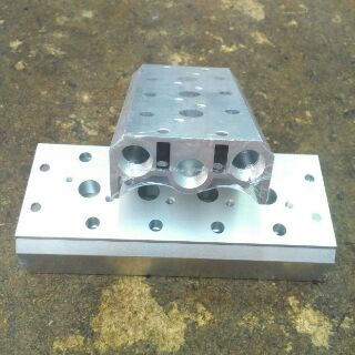Đế van solenoid ren 13 ( Lỗ xéo)