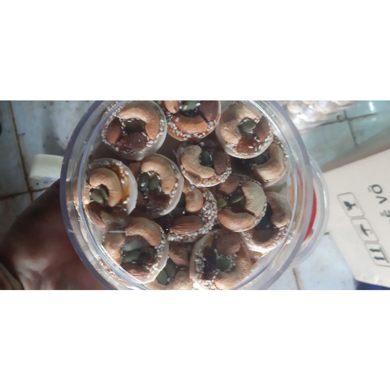 Bánh Mix hạt Điều, Hạt Nhân, bí xanh...