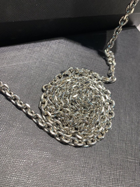 Clutch màu đen , bò