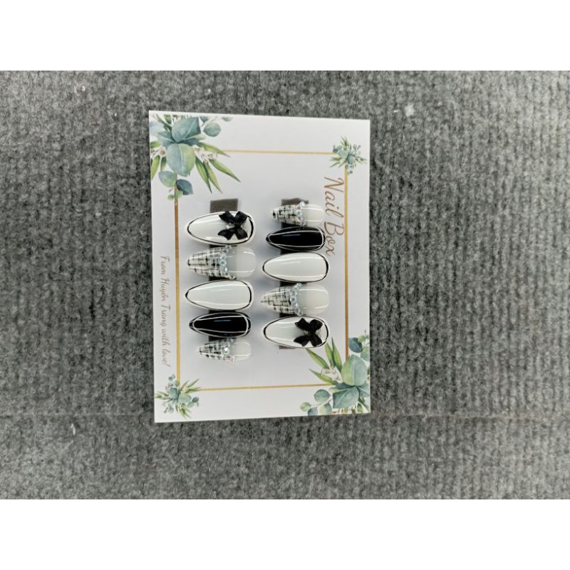 Móng giả thiết kế Huyền Trang Nail hộp 10 móng kèm keo dũa ảnh tự chụp
