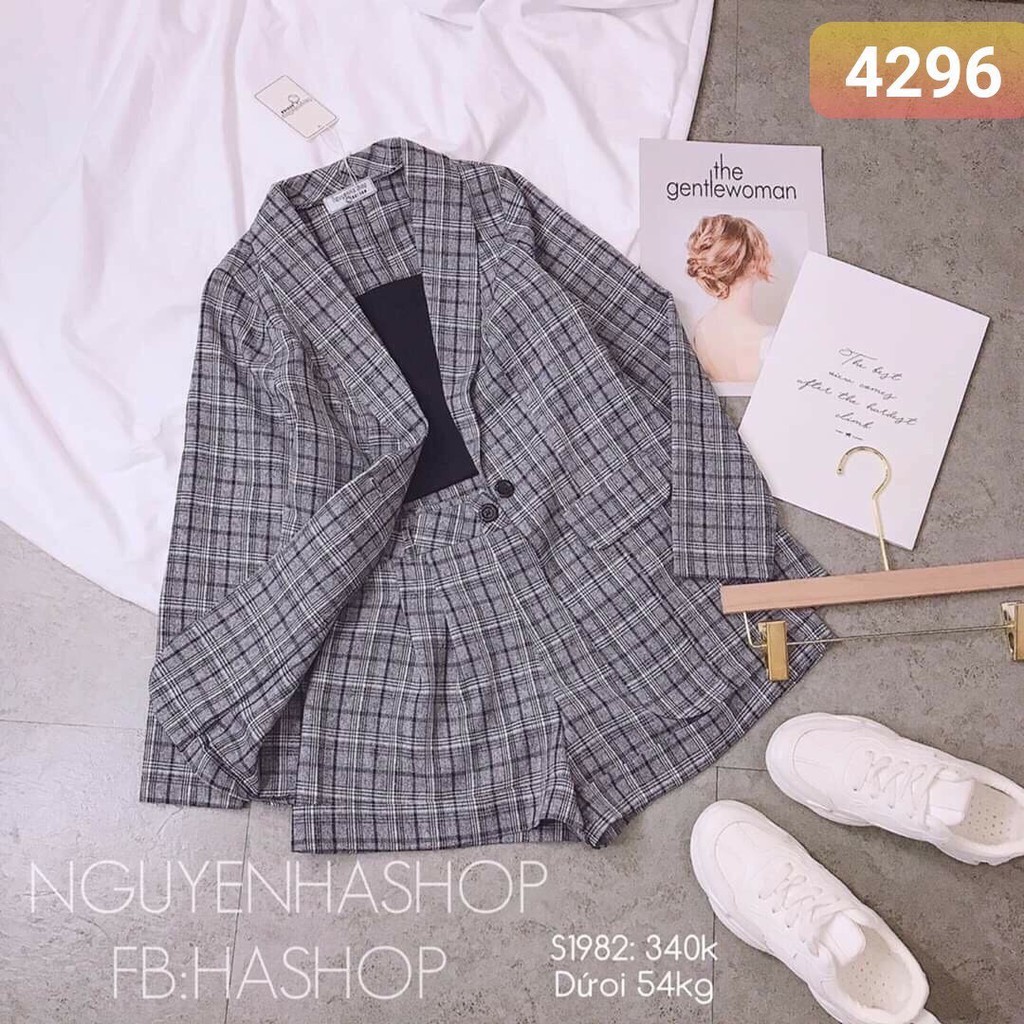 Sét Vest 3 Món Caro Kèm Áo Thun 2 Dây +Quần Short Ngắn Sang Chảnh | BigBuy360 - bigbuy360.vn