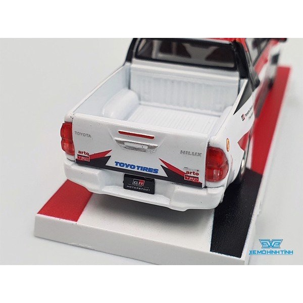 Xe Mô Hình Toyota Hilux Tỉ lệ 1:64 Hãng sản xuất Tarmac Works