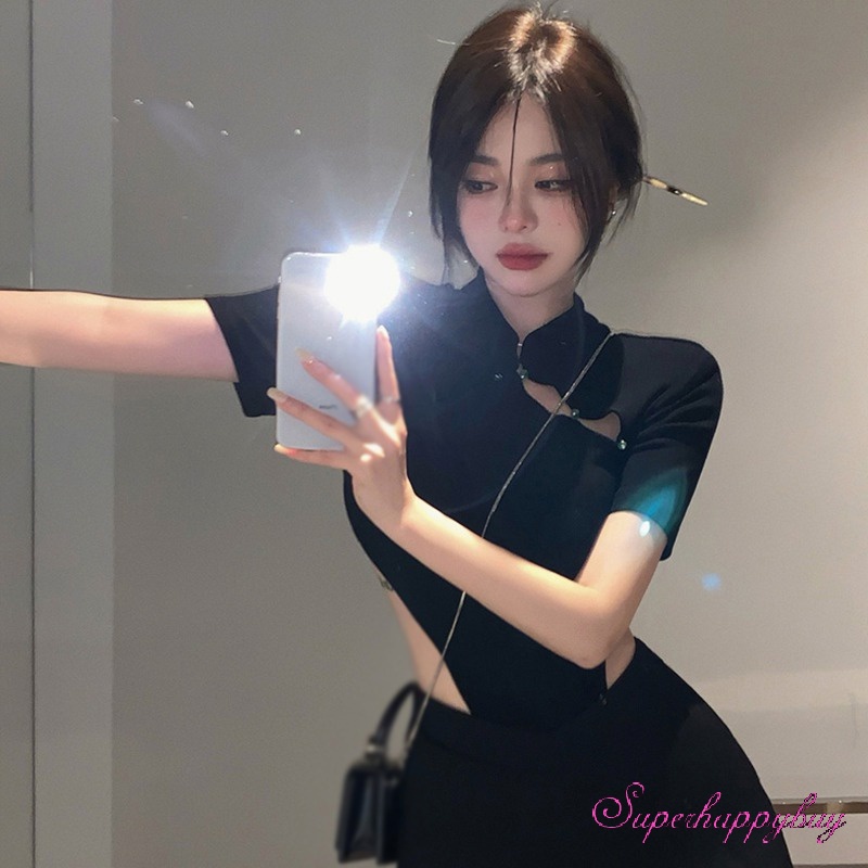 Áo liền quần Tay Ngắn Thiết Kế Khoét Quyến Rũ