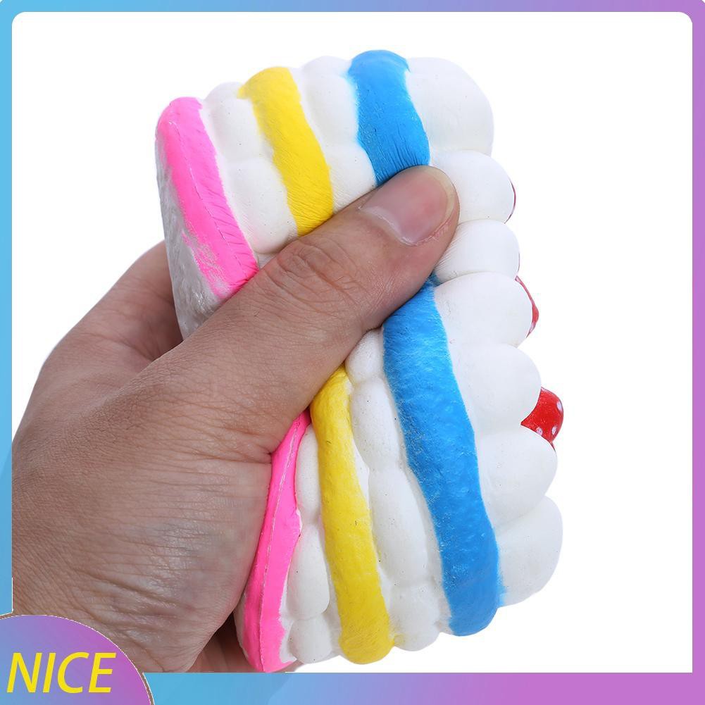 Đồ Chơi Squishy Hình Bánh Kem Dâu 8 Ngăn Bằng Pu