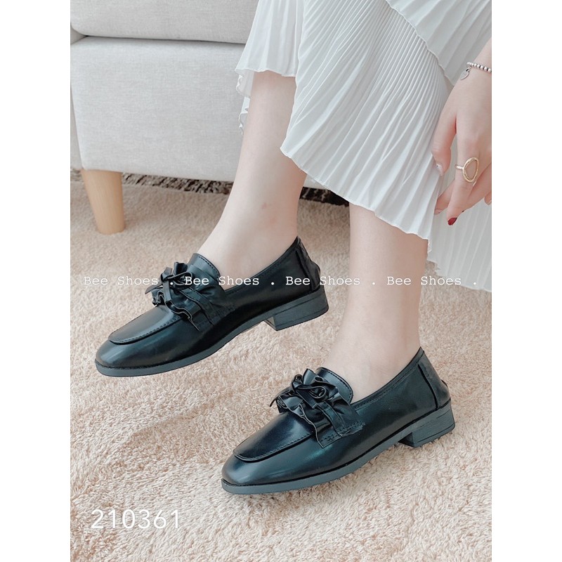 BEESHOES - GIÀY BÚP BÊ NỮ MŨI VUÔNG NƠ - GIÀY BÚP BÊ NỮ BÈO NƠ MŨI VUÔNG ĐẾ VUÔNG CAO 2 PHÂN SẴN MÀU ĐEN 210361