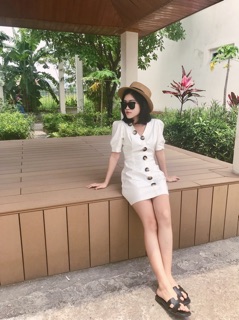 Váy ngắn tay bồng