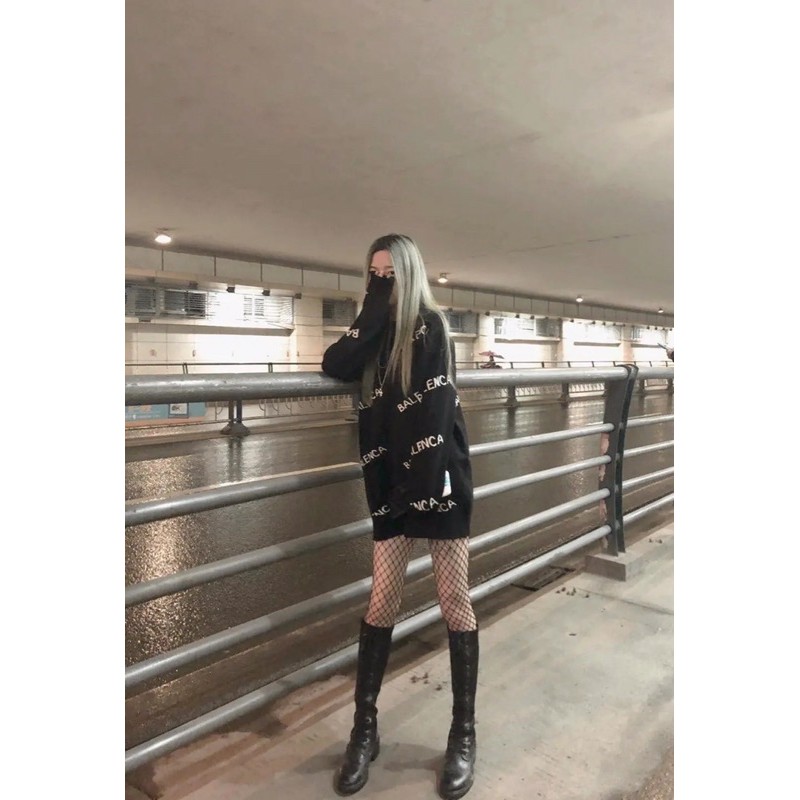 Áo len dáng giấu quần Ba.len.ga