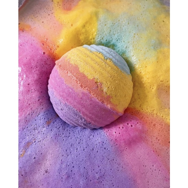 Viên sủi bồn tắm GROOVY KIND OF LOVE 💗 Bath bomb - Bom tắm cầu vồng hương gỗ và hoa ngọc lan tây