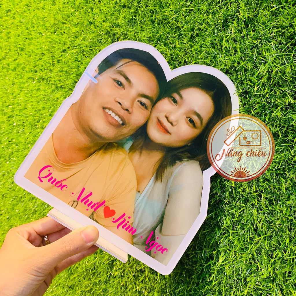 Stander tượng đứng in hình cá nhân