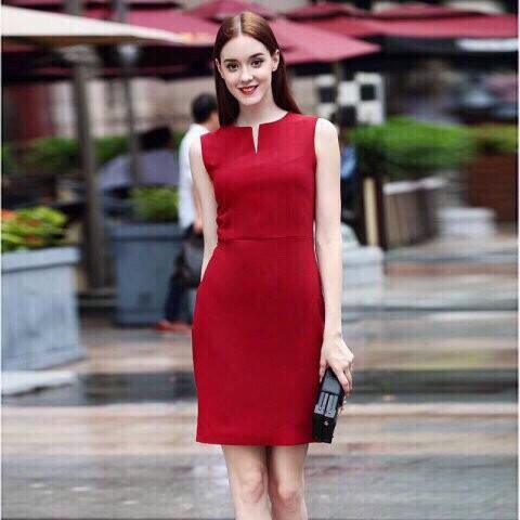 Đầm suông ôm cổ V