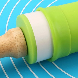 Cây Cán Bột Lăn Bột Silicon Tay Gỗ Nhiều Size