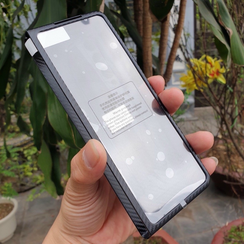 Ốp Likgus carbon Kèm gậy chống Z fold 3