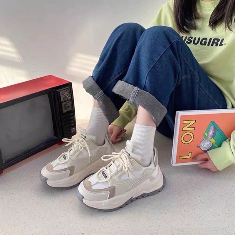 GIÀY THỂ THAO ĐỘN ĐẾ VIỀN MÀU MỚI