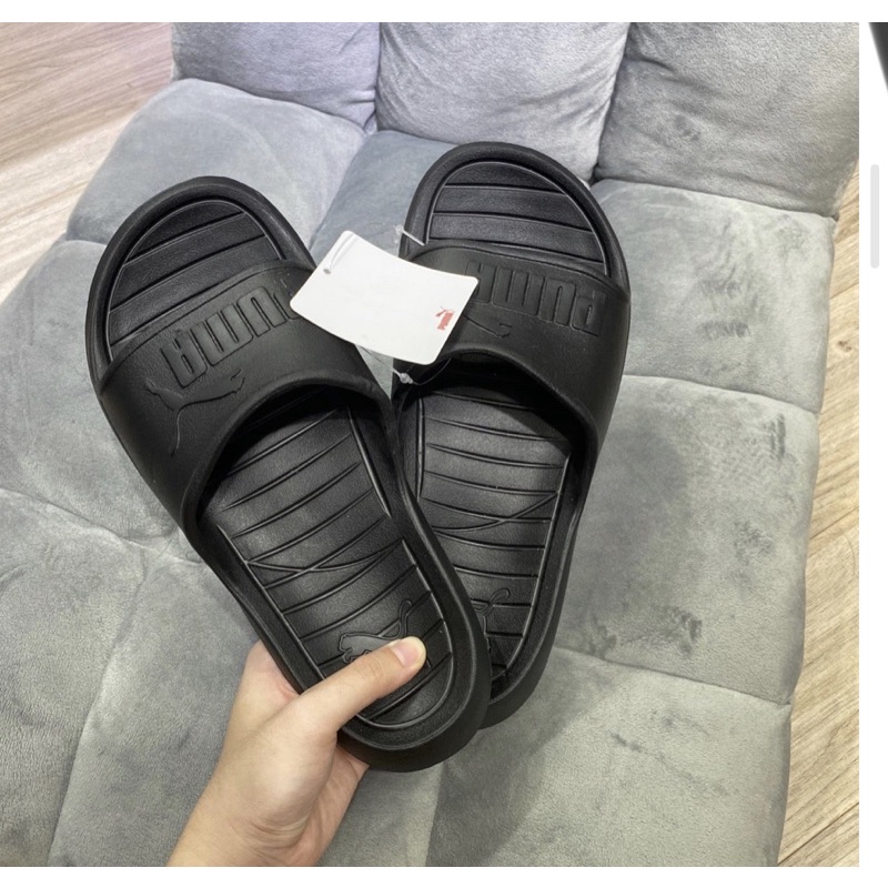 Dép đúc đi mưa