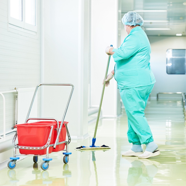 Nước lau sàn sát khuẩn, khử trùng xịt phòng đa năng cho các bề mặt tường, nội thất Klenco Power Floral can 5 lít