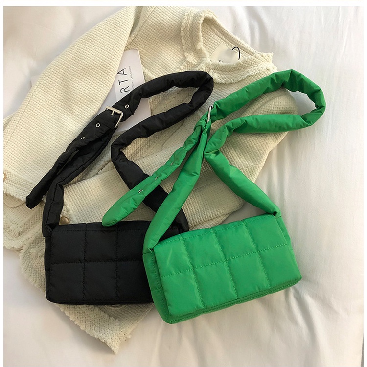 Túi đeo chéo thiết kế độc đáo thời trang 2021 cho nữ