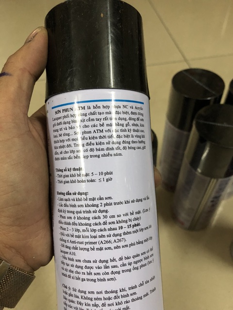 Sơn phun đen bóng a10