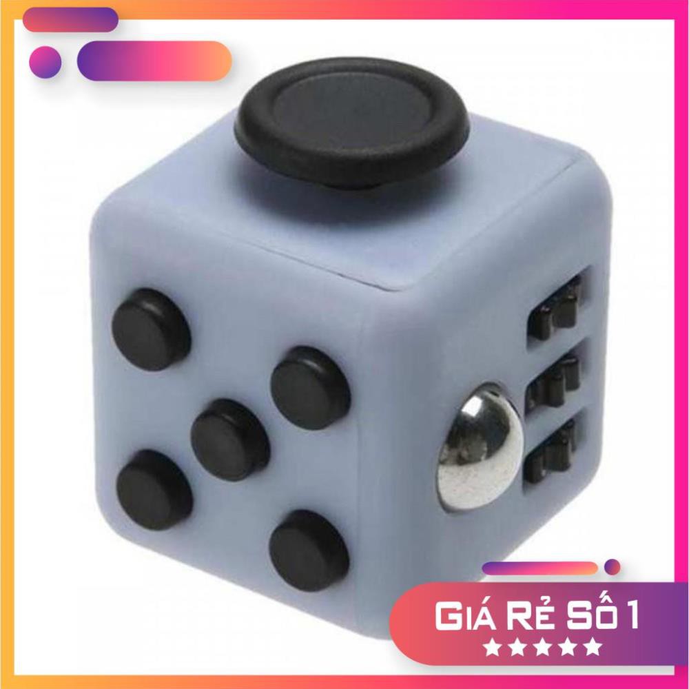 Sale lớn:  Combo quà tặng giảm stress 02 bộ sản phẩm Fidget Cube (màu ngẫu nhiên)