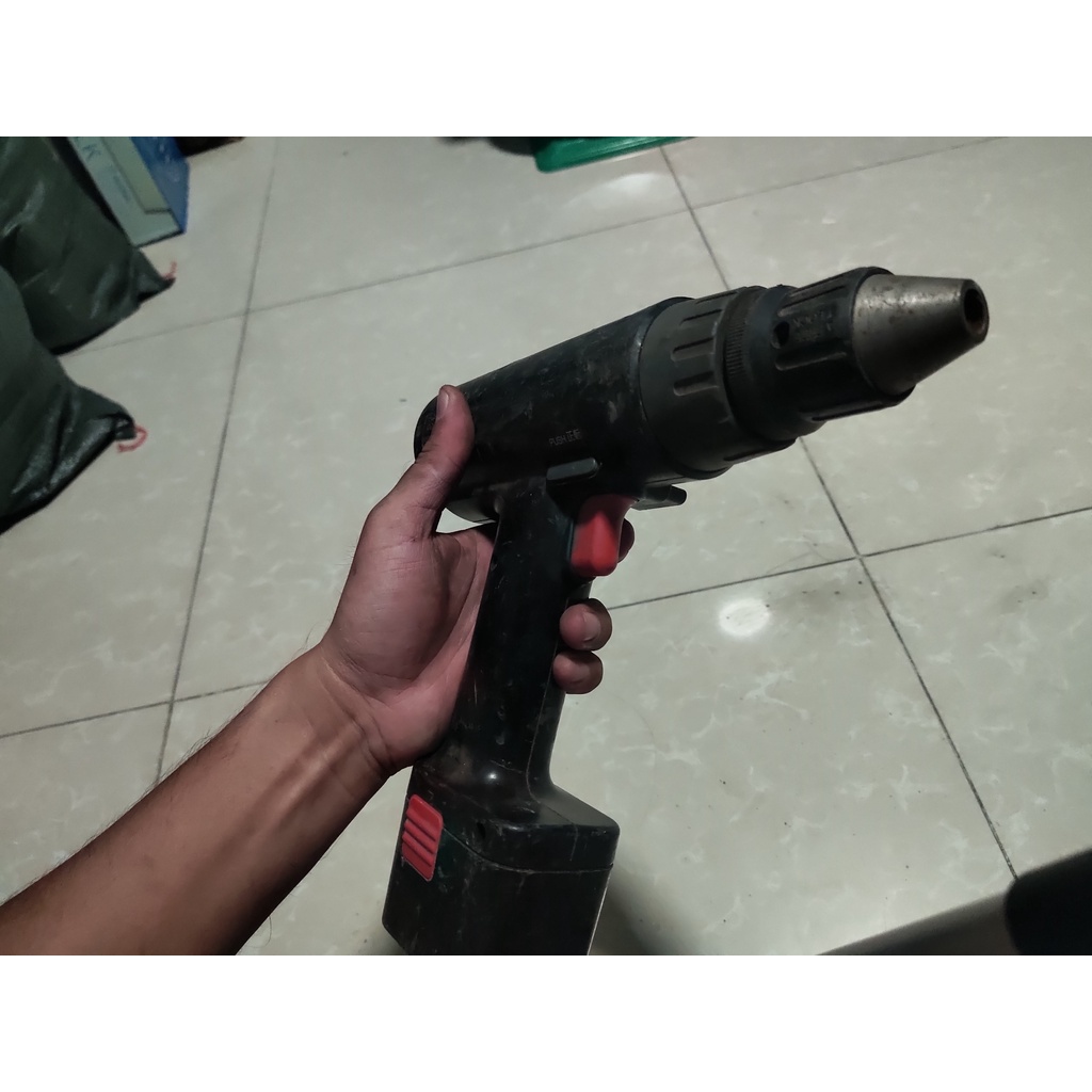 Máy khoan pin nội địa Nhật 9.6V / 12V National EZ6282