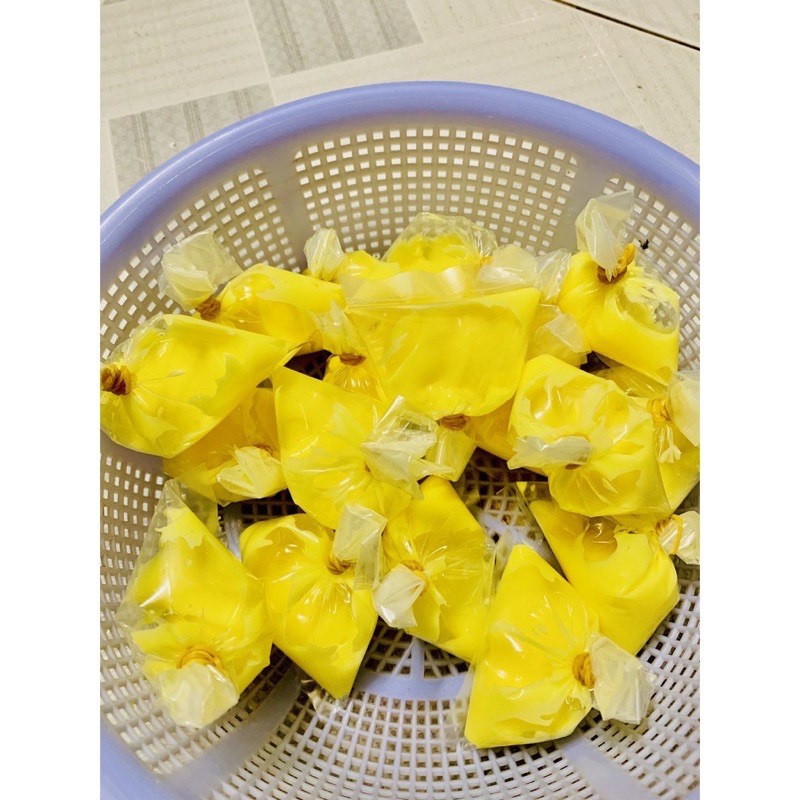 BỊCH BƠ TRỨNG VÀNG ĂN KÈM BÁNH TRÁN