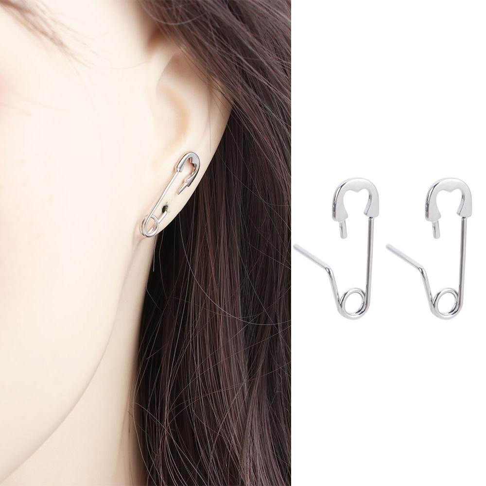 Khuyên Tai Hình Ghim Cài Phong Cách Gothic Punk Đường Phố Cho Nam Nữ