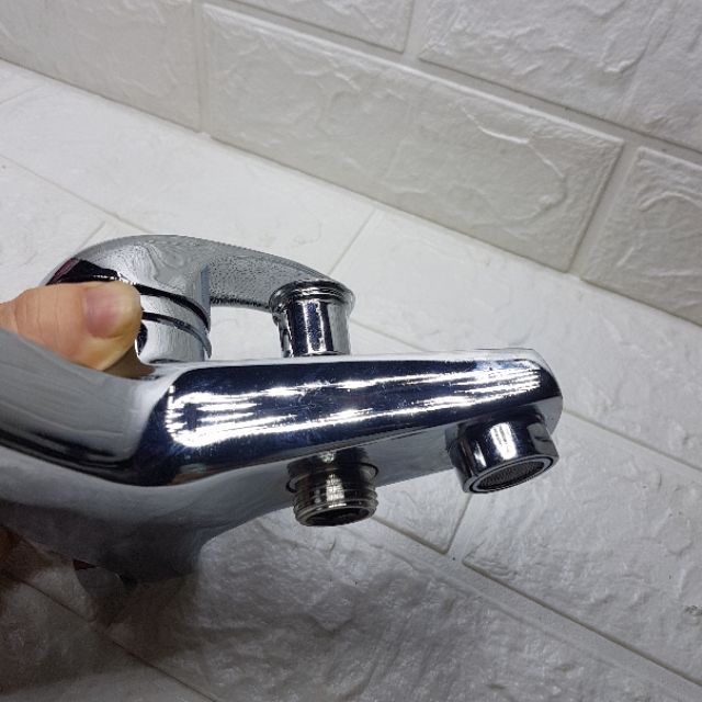 NHÀ CHUNG CƯ Đầu nối nhanh bắt vào củ sen vòi, lavabo dùng để ròng dây ra tưới vườn ban công W-3093