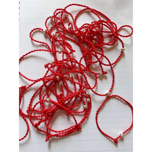 Vòng Tay Chỉ Đỏ May Mắn Mặt Nhiều Hình Ngẫu Nhiên 1dây | BigBuy360 - bigbuy360.vn