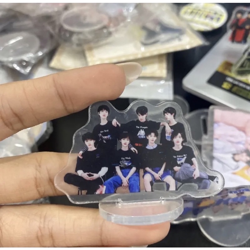 Standee mini in hình nhóm TNT