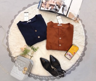 Bộ jumpsuit vàng nâu