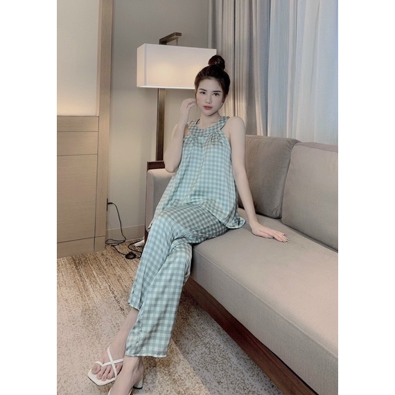 Yếm latin siêu yêu