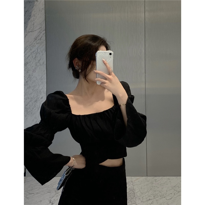 QKOOLE  Áo croptop Lệch Vai Tay Loe Màu Trơn Phong Cách Hàn Quốc Cho Nữ