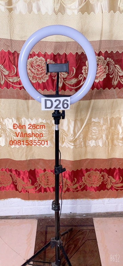Đèn live tream size 26cm live quần áo túi xách. Đèn phun săm spa chụp ảnh make up | BigBuy360 - bigbuy360.vn