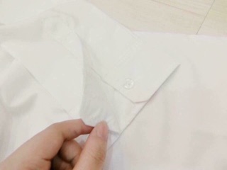 Sơmi Uni Qlo