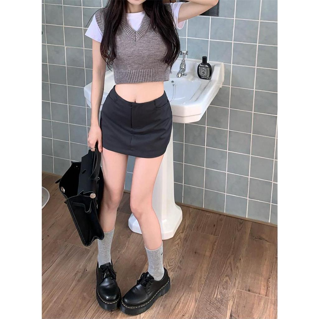 Bộ Áo Dệt Kim Sát Nách Cổ Chữ V + Chân Váy Ngắn Xinh Xắn Thời Trang Cho Nữ 56555