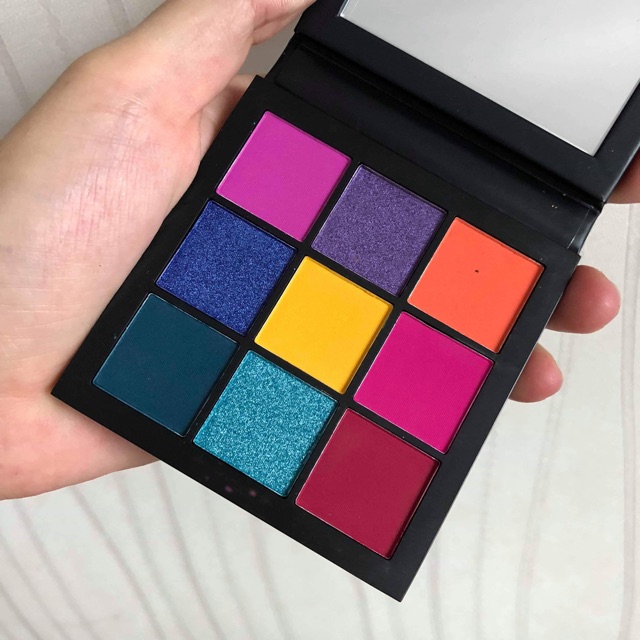 Phấn Mắt Huda Beauty gồm 9 ô