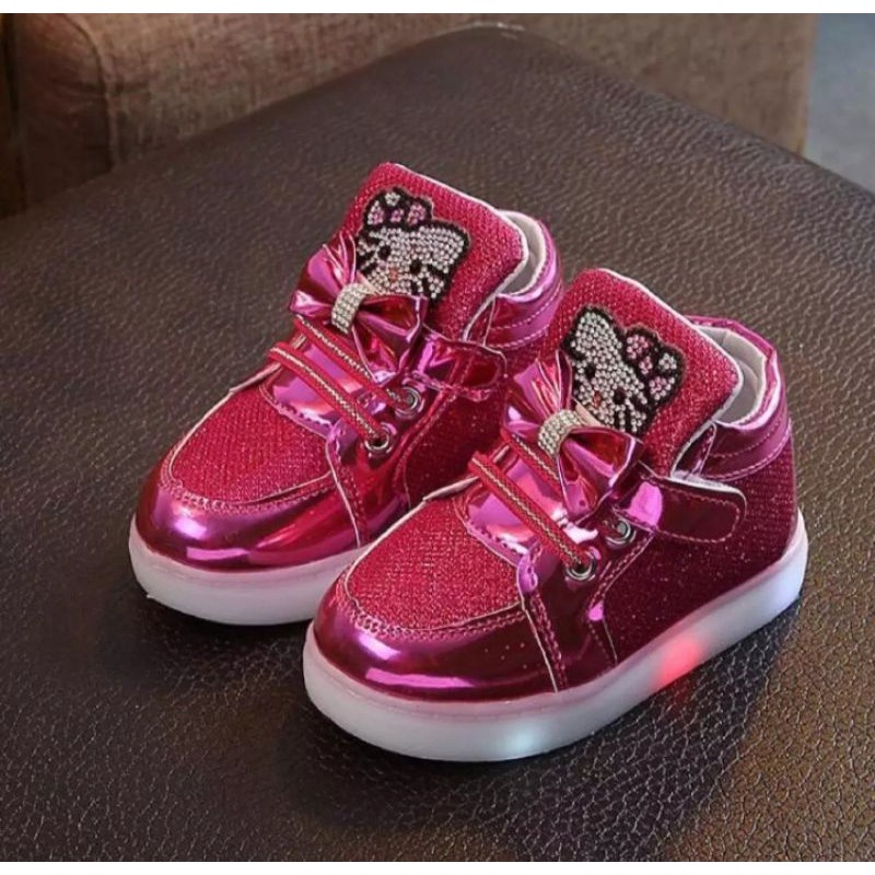 Giày Boot Hello Kitty Có Đèn Led Cho Bé Gái 1-4 Tuổi (Size 21-30)