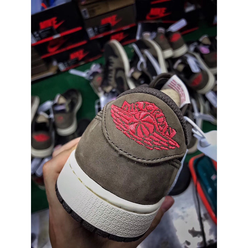 Giày Air Jordan 1 Low x Travis Scott