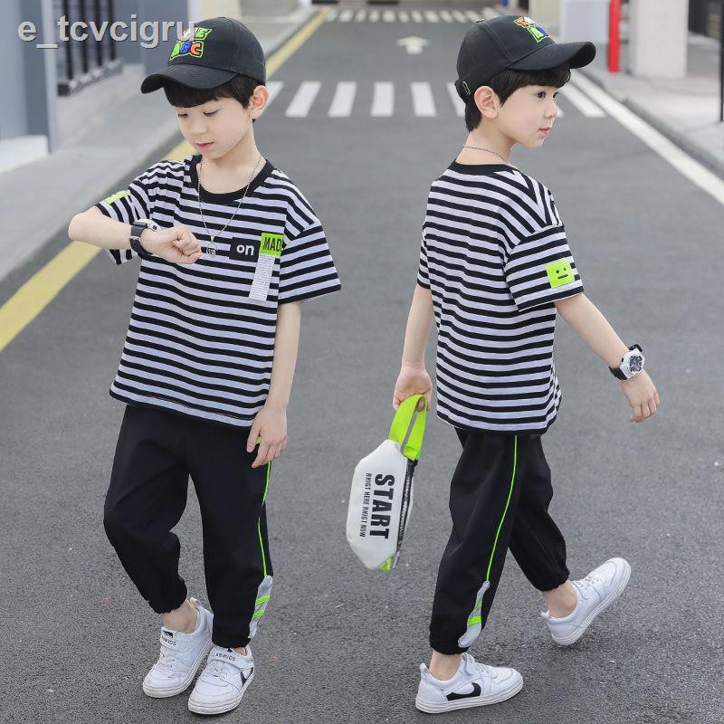 Bộ đồ cho bé trai mùa hè 2021 phiên bản mới của Hàn Quốc quần chín điểm hai mảnh kẻ sọc trẻ em đẹp 13 tuổi